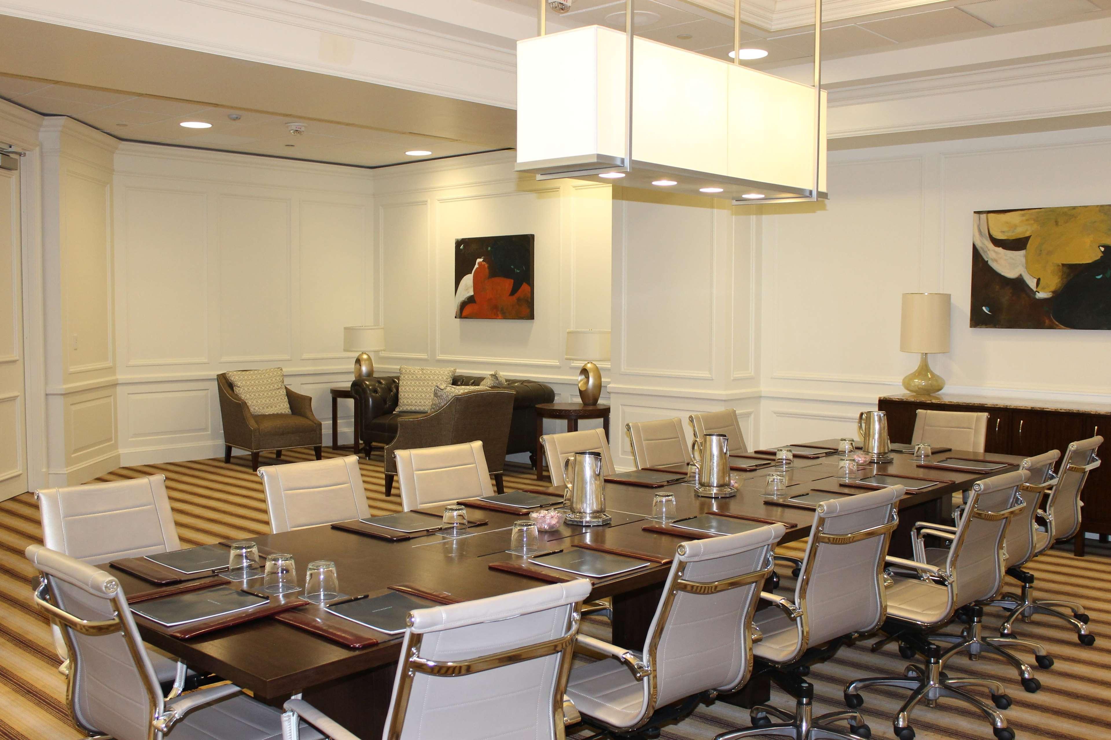Hilton New Orleans Airport Hotel Кенер Екстериор снимка