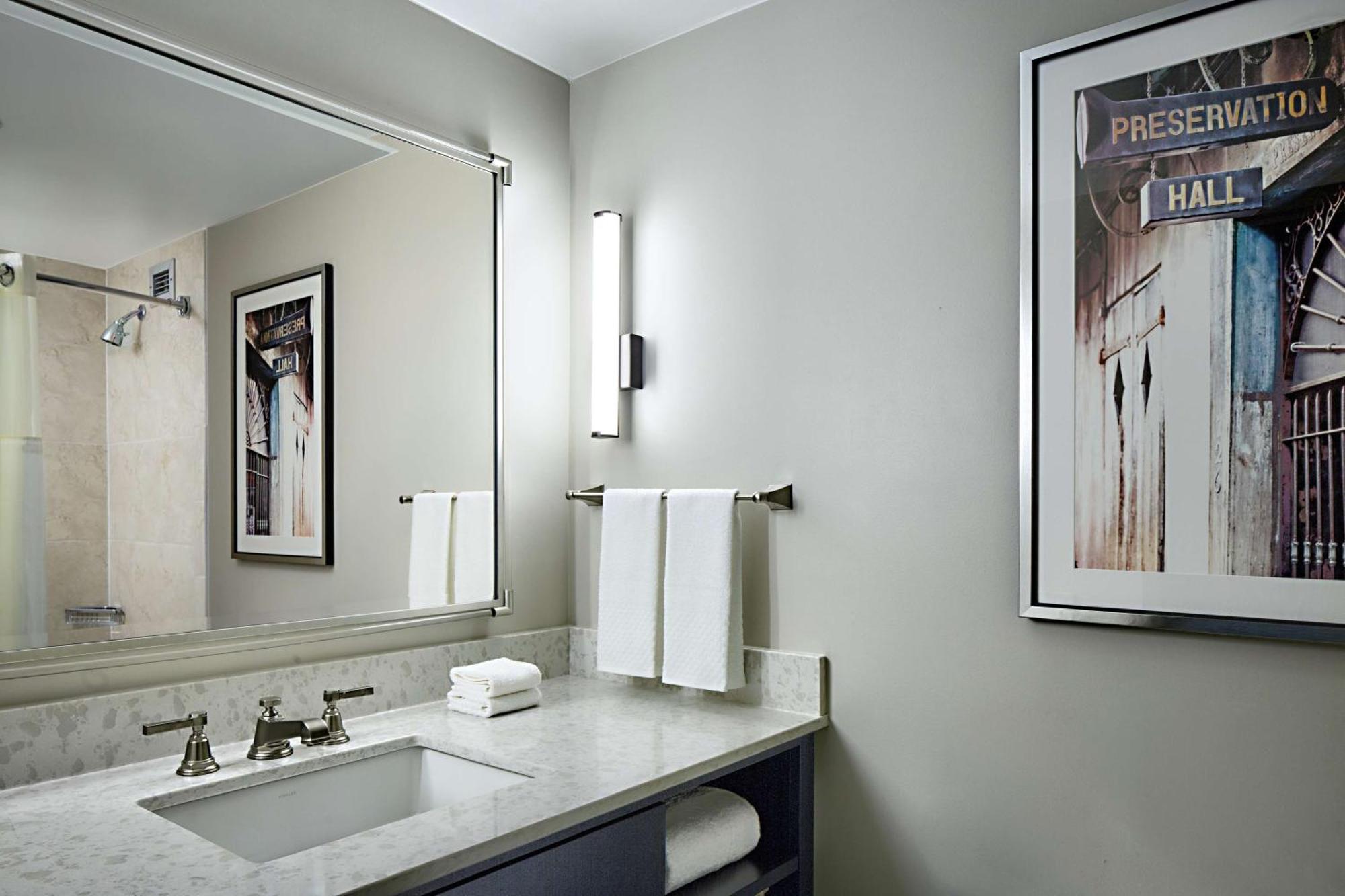 Hilton New Orleans Airport Hotel Кенер Екстериор снимка