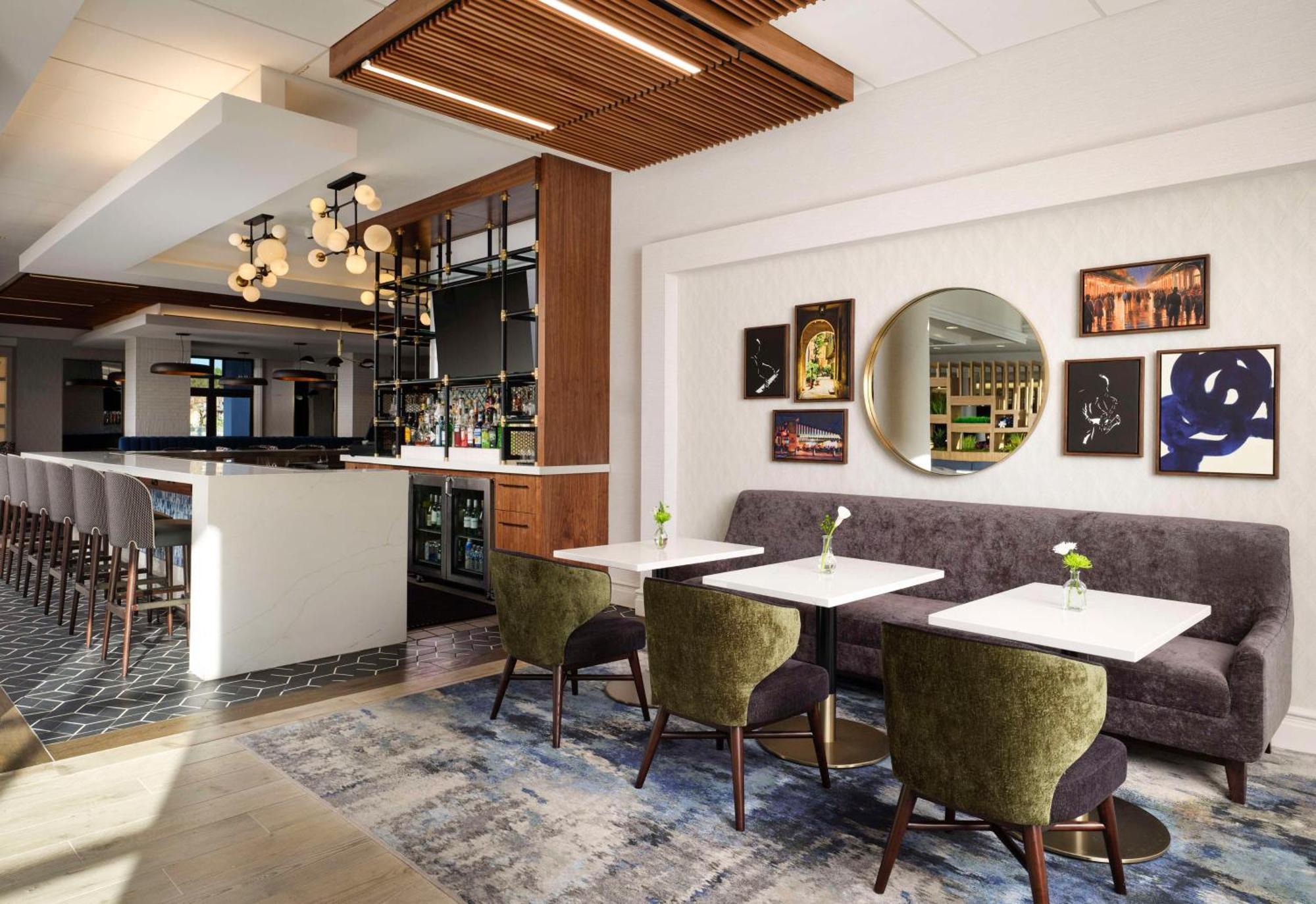 Hilton New Orleans Airport Hotel Кенер Екстериор снимка