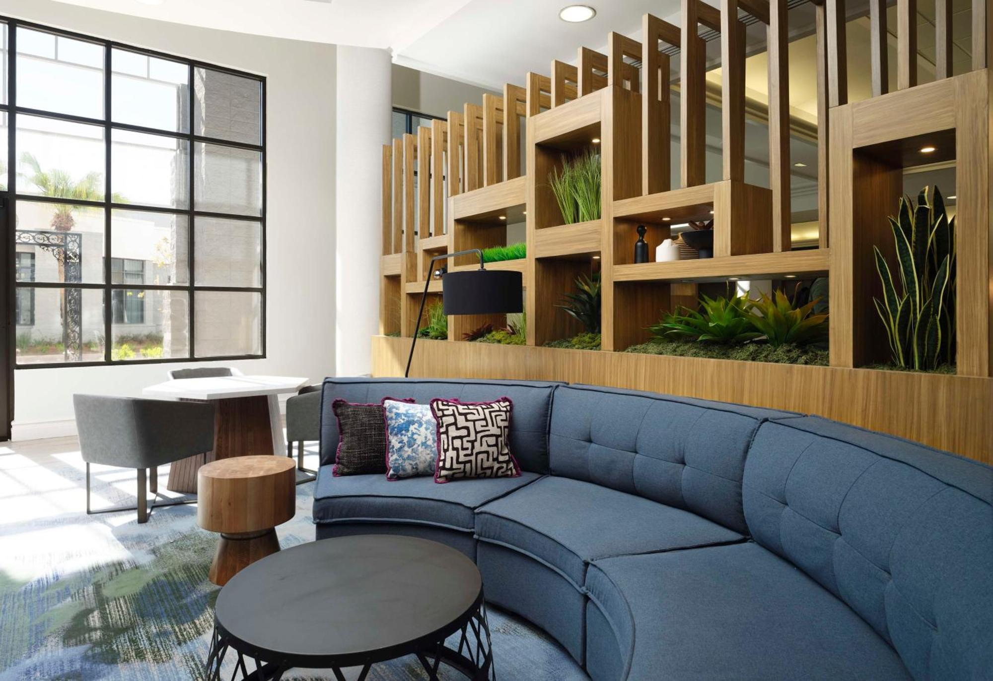 Hilton New Orleans Airport Hotel Кенер Екстериор снимка