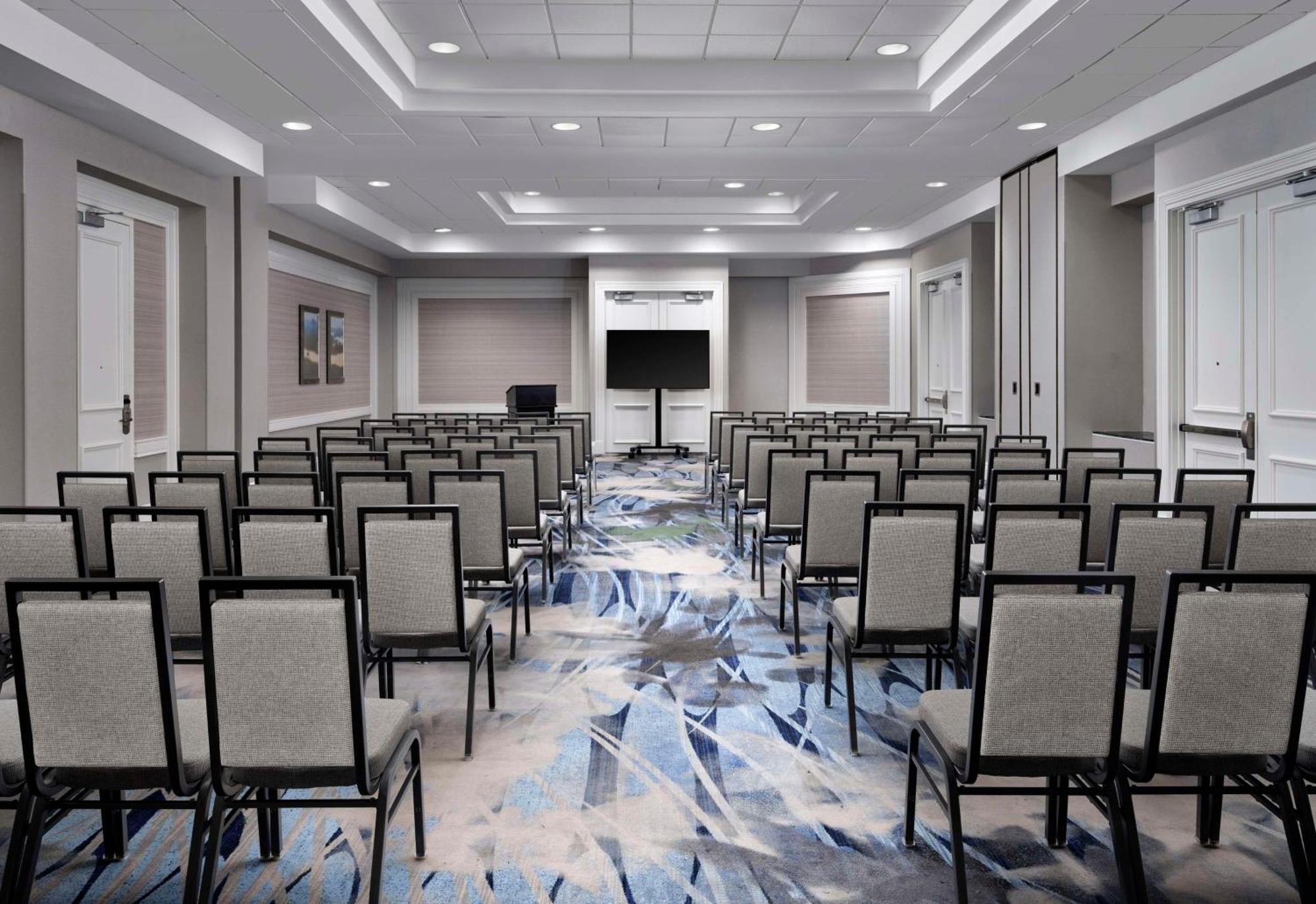 Hilton New Orleans Airport Hotel Кенер Екстериор снимка