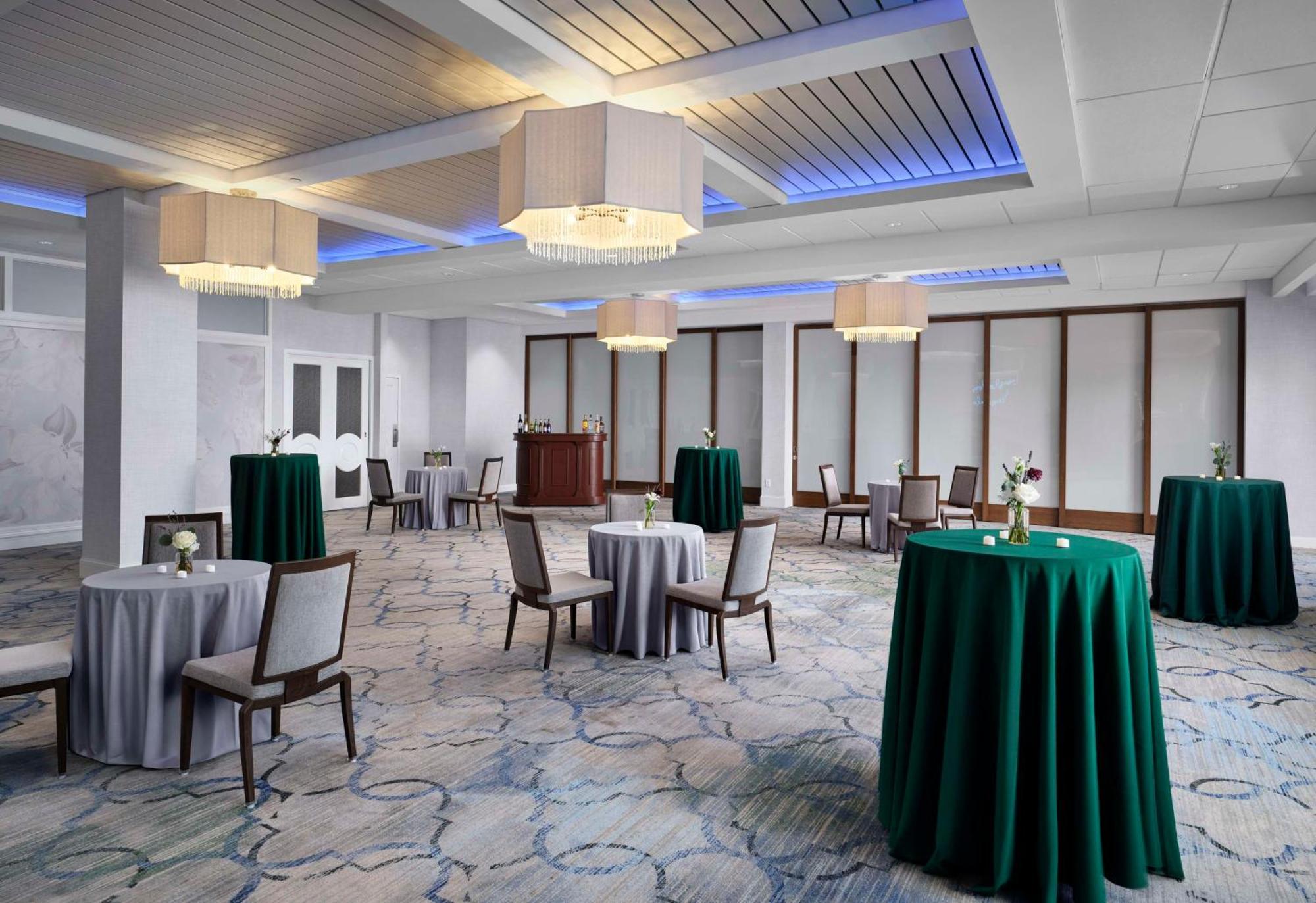 Hilton New Orleans Airport Hotel Кенер Екстериор снимка
